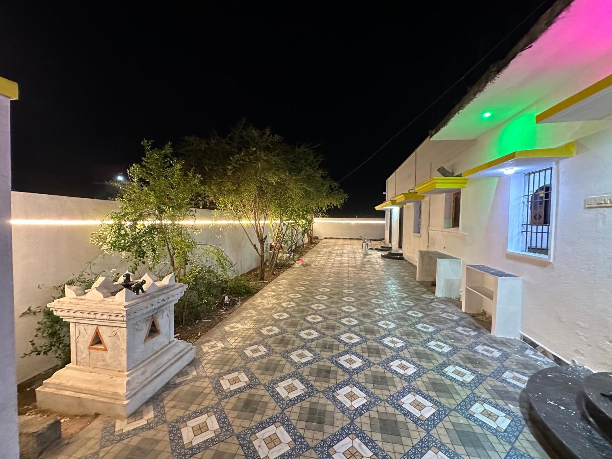 Arunachala Sashwin Guest House Tiruvannāmalai المظهر الخارجي الصورة